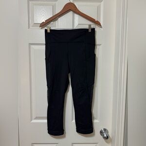 Lululemon sole training crop size 8 euc